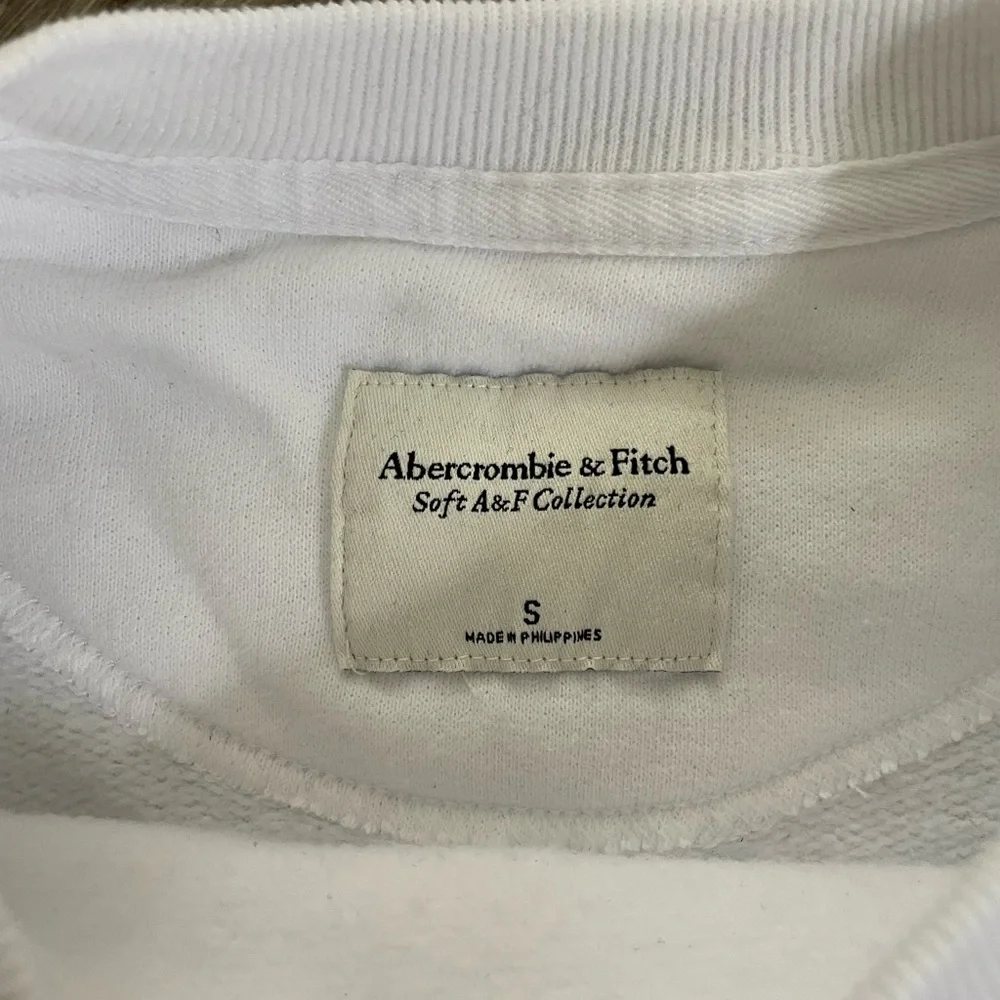 Abercrombie & Fitch White Palm Springs Sweatshirt - Picture 2 of 3